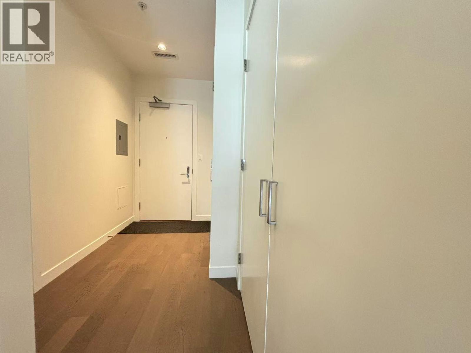 10x 9080 University Crescent, Burnaby, British Columbia  V5A 0B7 - Photo 6 - R3039485