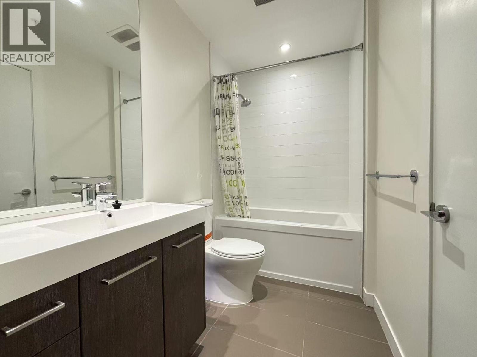 10x 9080 University Crescent, Burnaby, British Columbia  V5A 0B7 - Photo 9 - R3039485