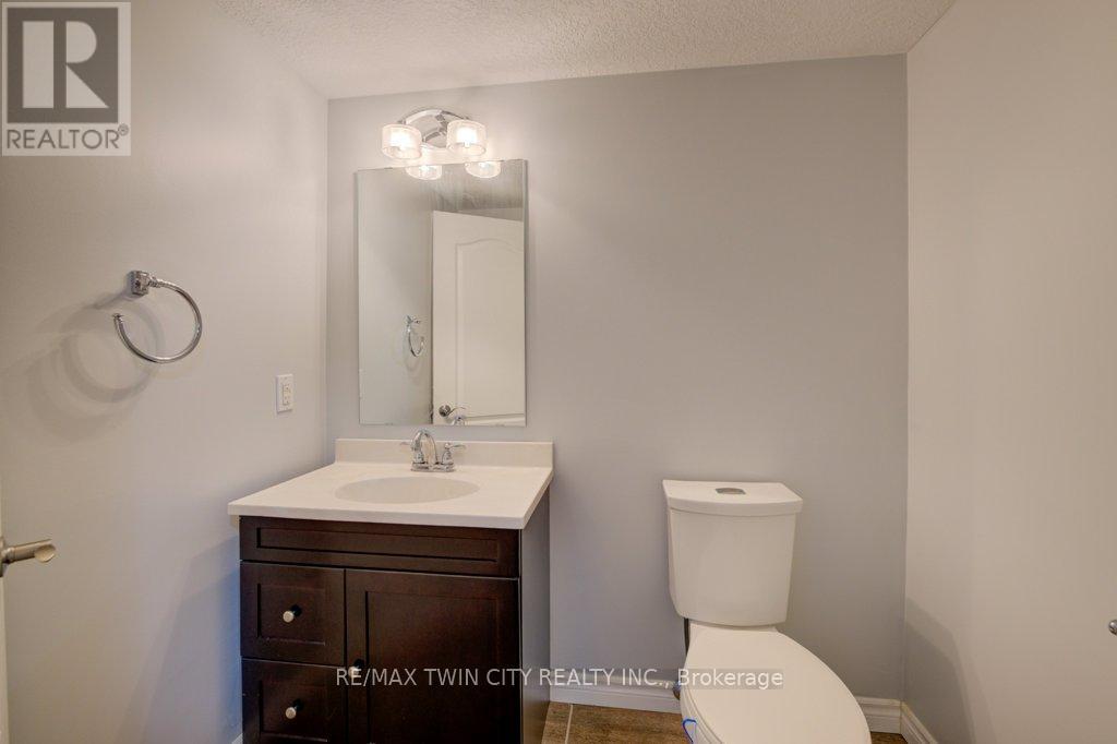 215 Hostetler Road, Wilmot, Ontario  N3A 0B1 - Photo 34 - X12357990