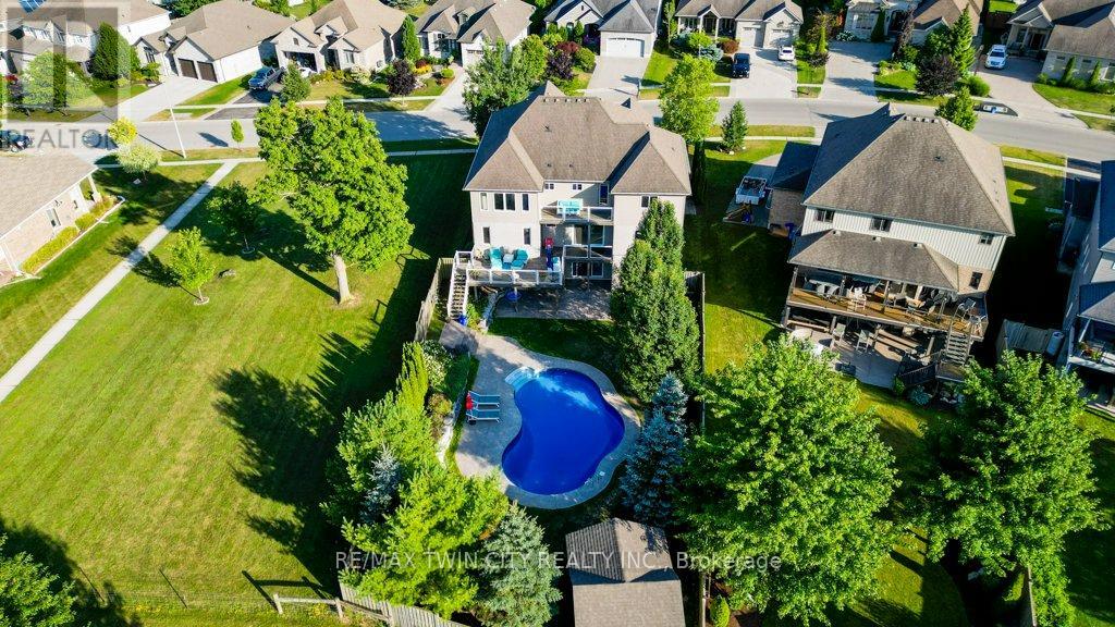 215 Hostetler Road, Wilmot, Ontario  N3A 0B1 - Photo 47 - X12357990