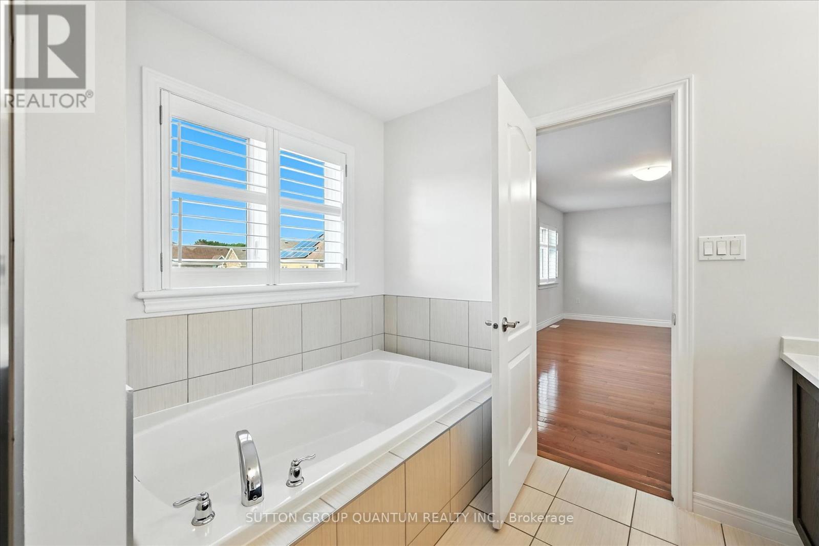 167 Alessio Drive, Hamilton, Ontario  L9B 0E9 - Photo 25 - X12358013