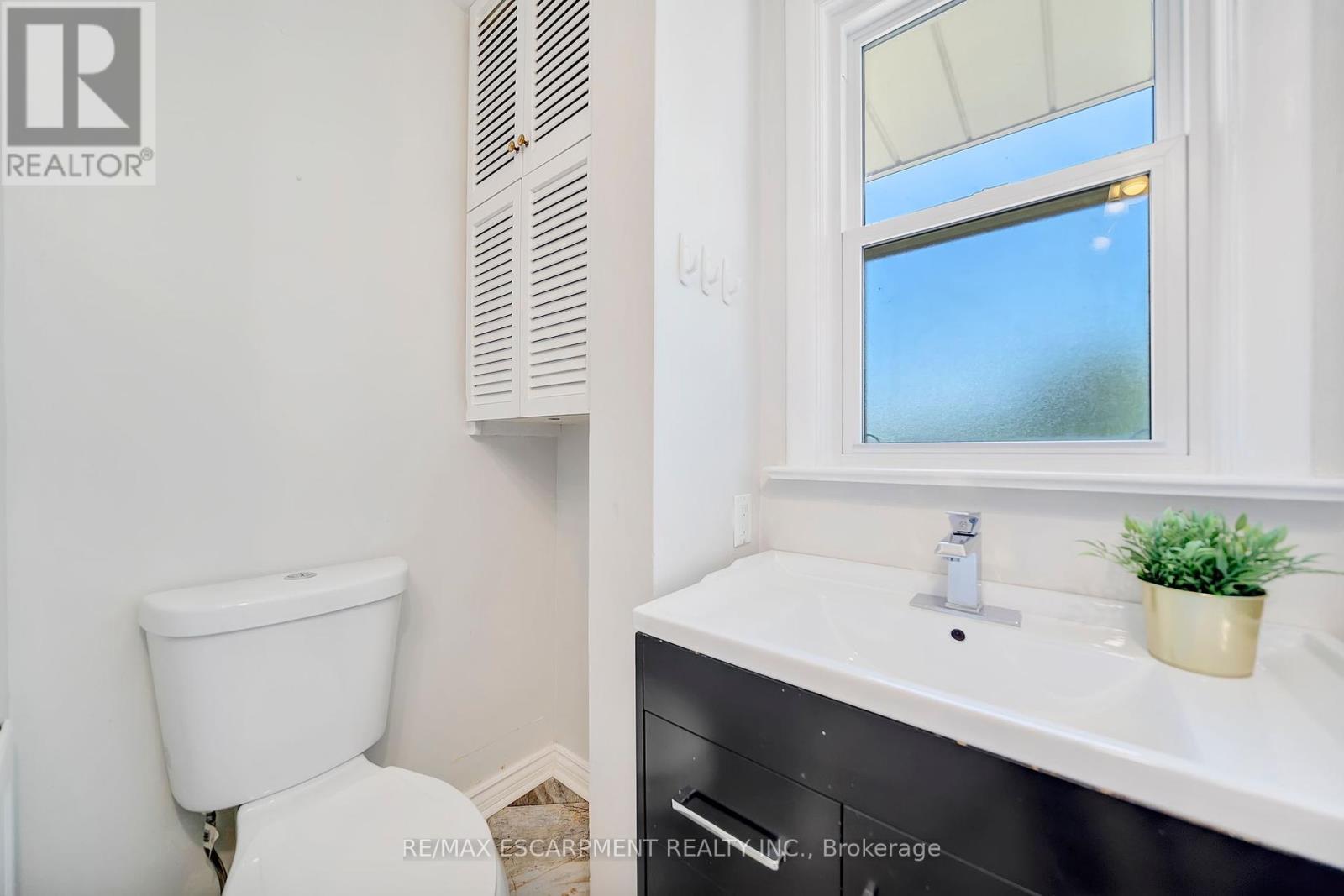 167 Miles Road, Hamilton, Ontario L8W 1E2 - Photo 14 - X12358032