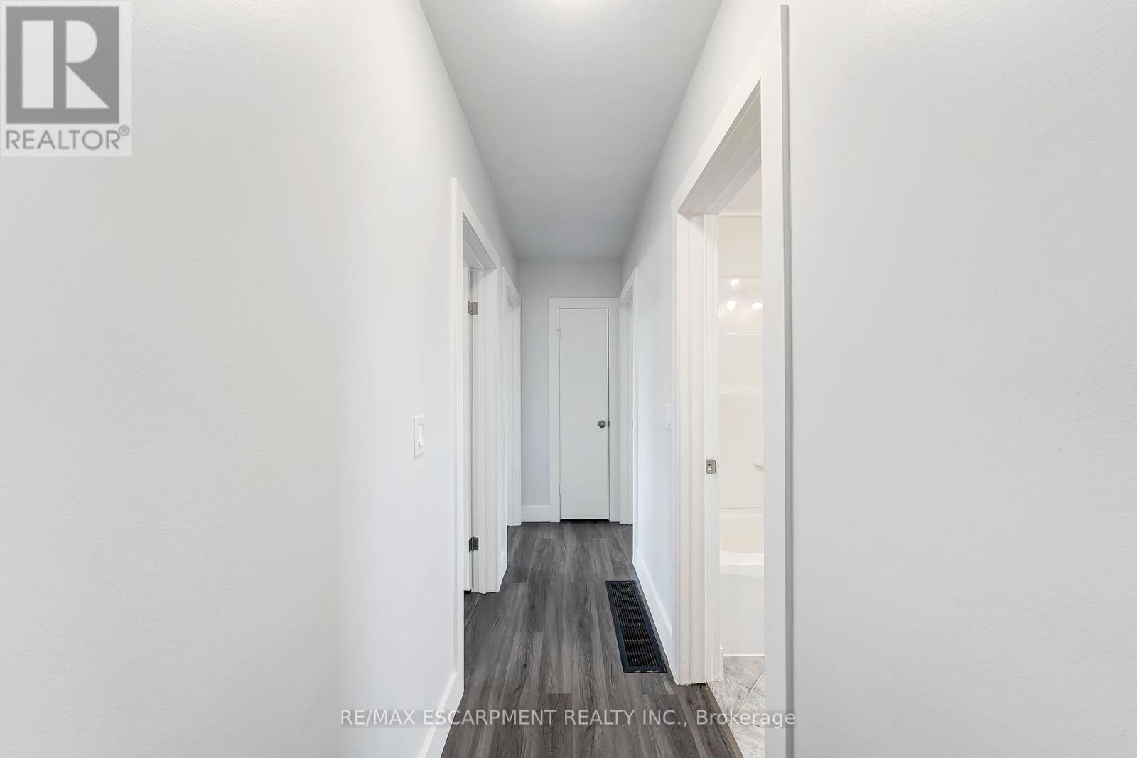 167 Miles Road, Hamilton, Ontario L8W 1E2 - Photo 8 - X12358032