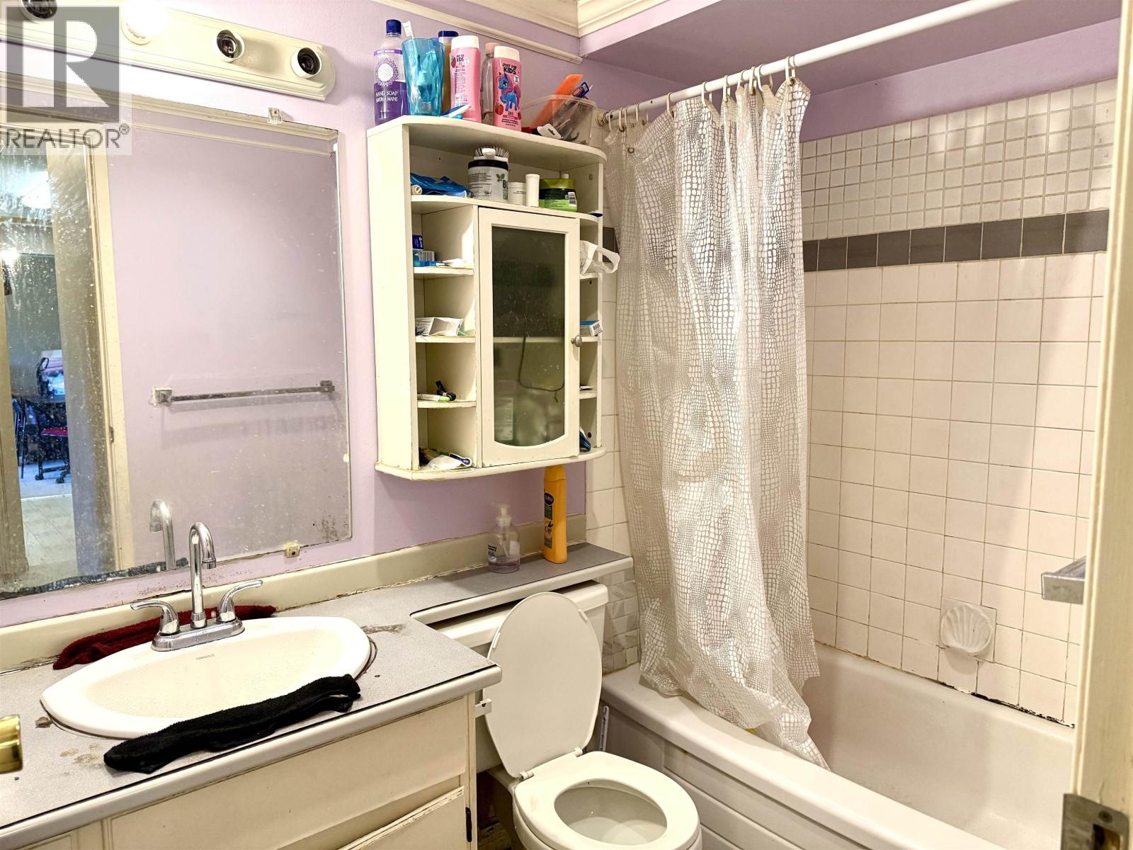 Listing Picture 11 of 13 : 311 8120 COLONIAL DRIVE, Richmond / 烈治文 - 魯藝地產 Yvonne Lu Group - MLS Medallion Club Member