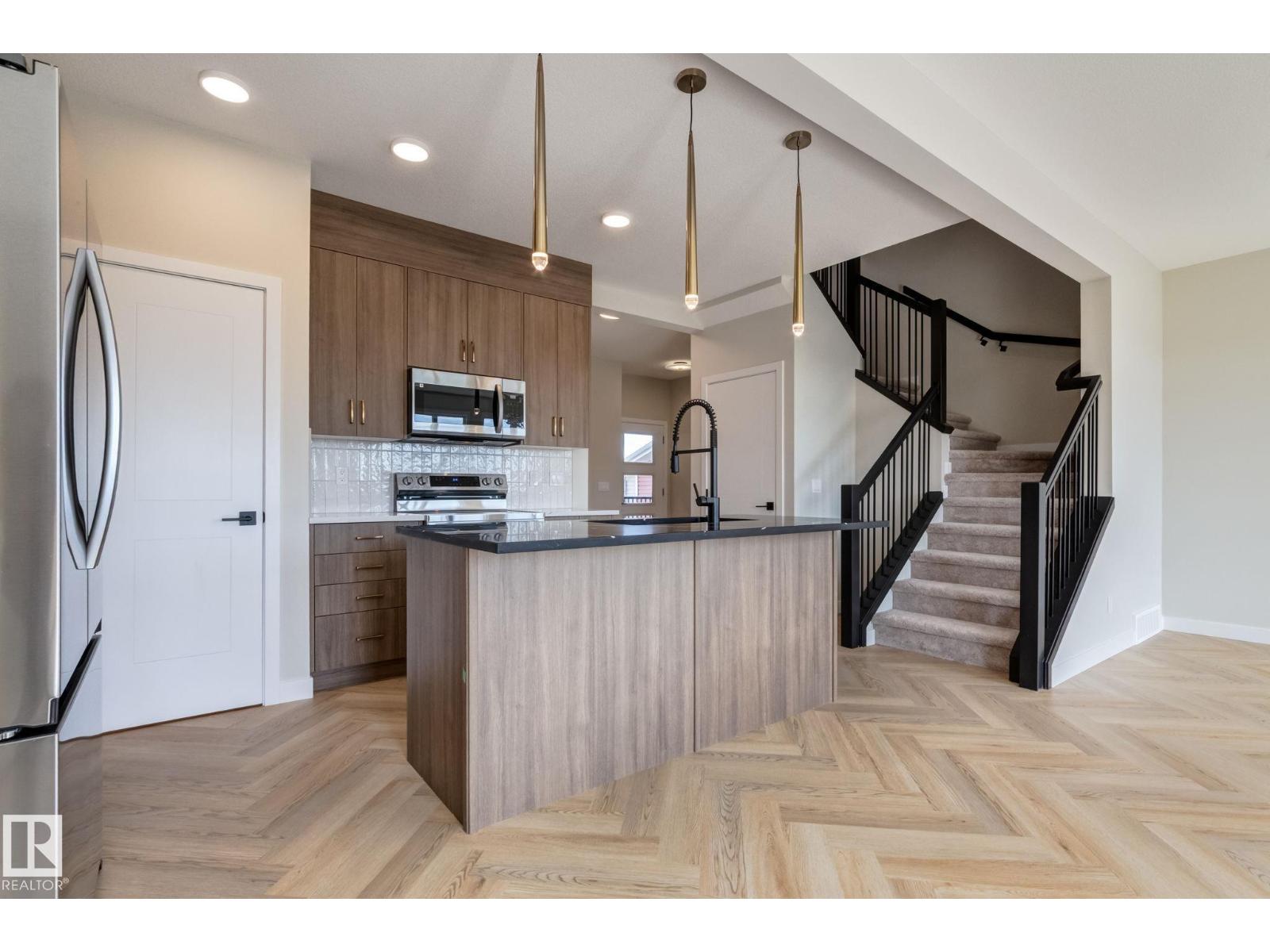 31 Chartres Cl, St. Albert, Alberta  T8T 2C9 - Photo 6 - E4439650