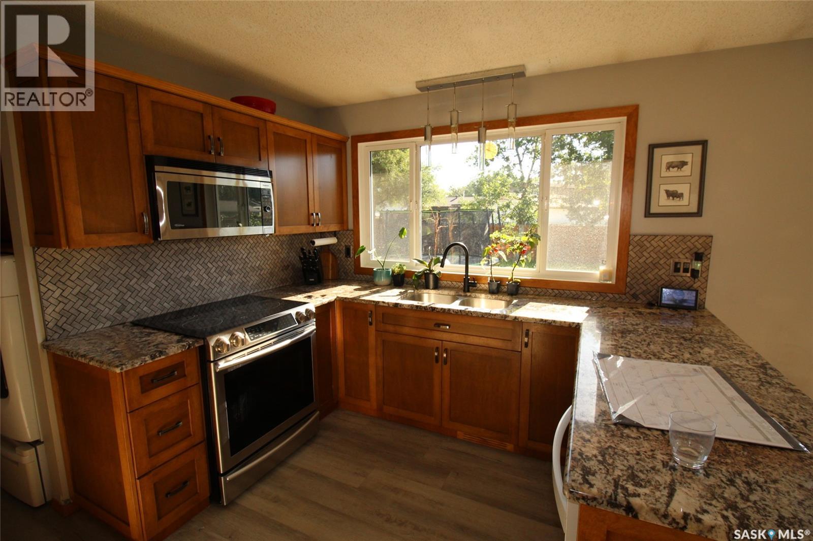 652 9th Street W, Shaunavon, Saskatchewan  S0N 2M0 - Photo 7 - SK016116