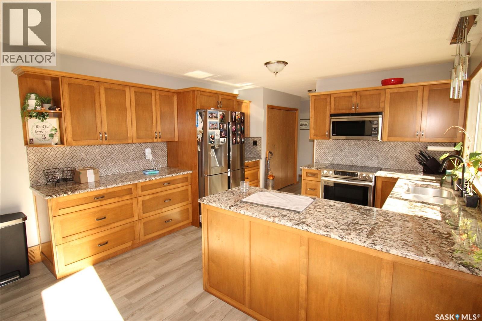 652 9th Street W, Shaunavon, Saskatchewan  S0N 2M0 - Photo 6 - SK016116