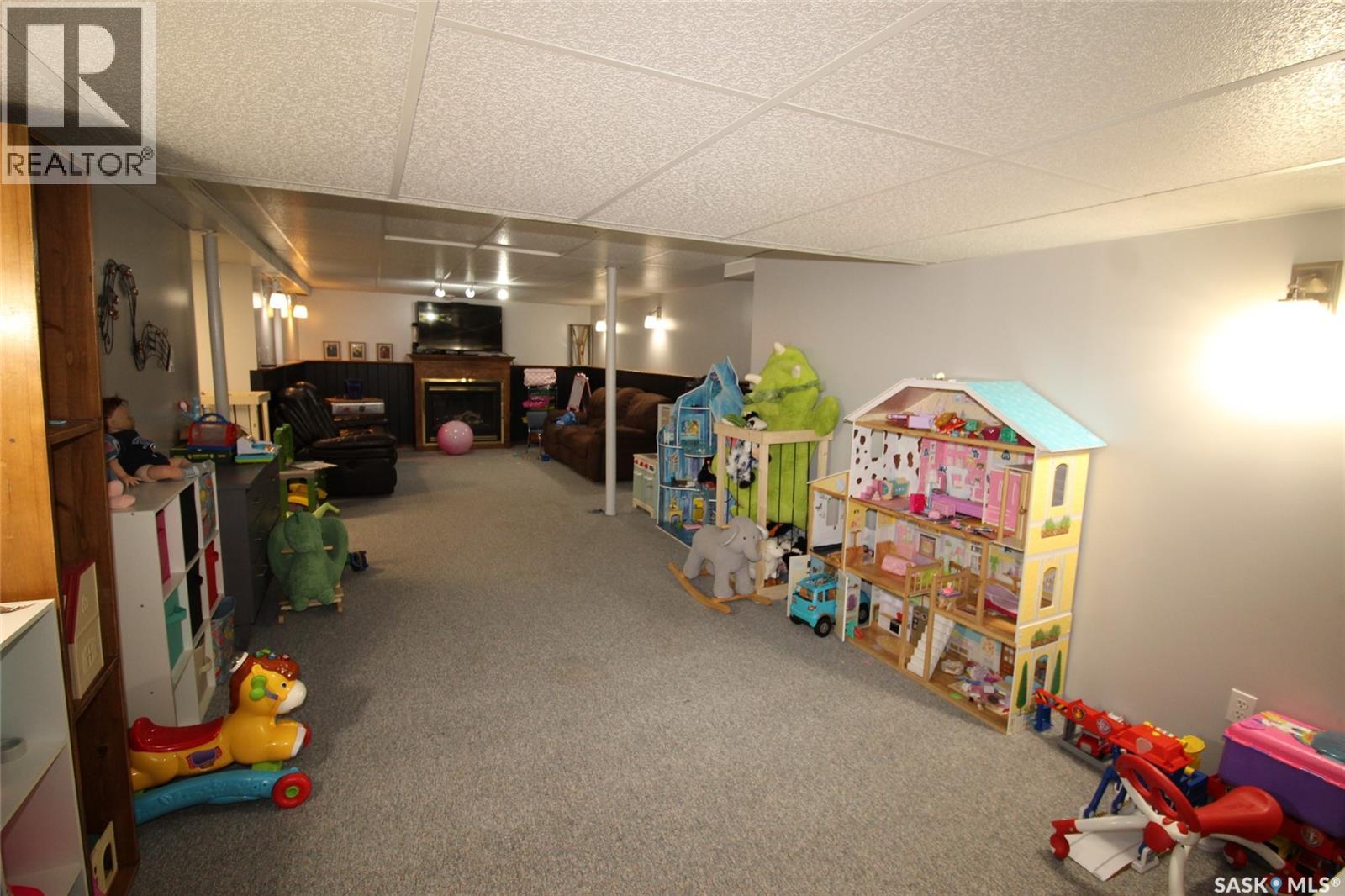 652 9th Street W, Shaunavon, Saskatchewan  S0N 2M0 - Photo 38 - SK016116