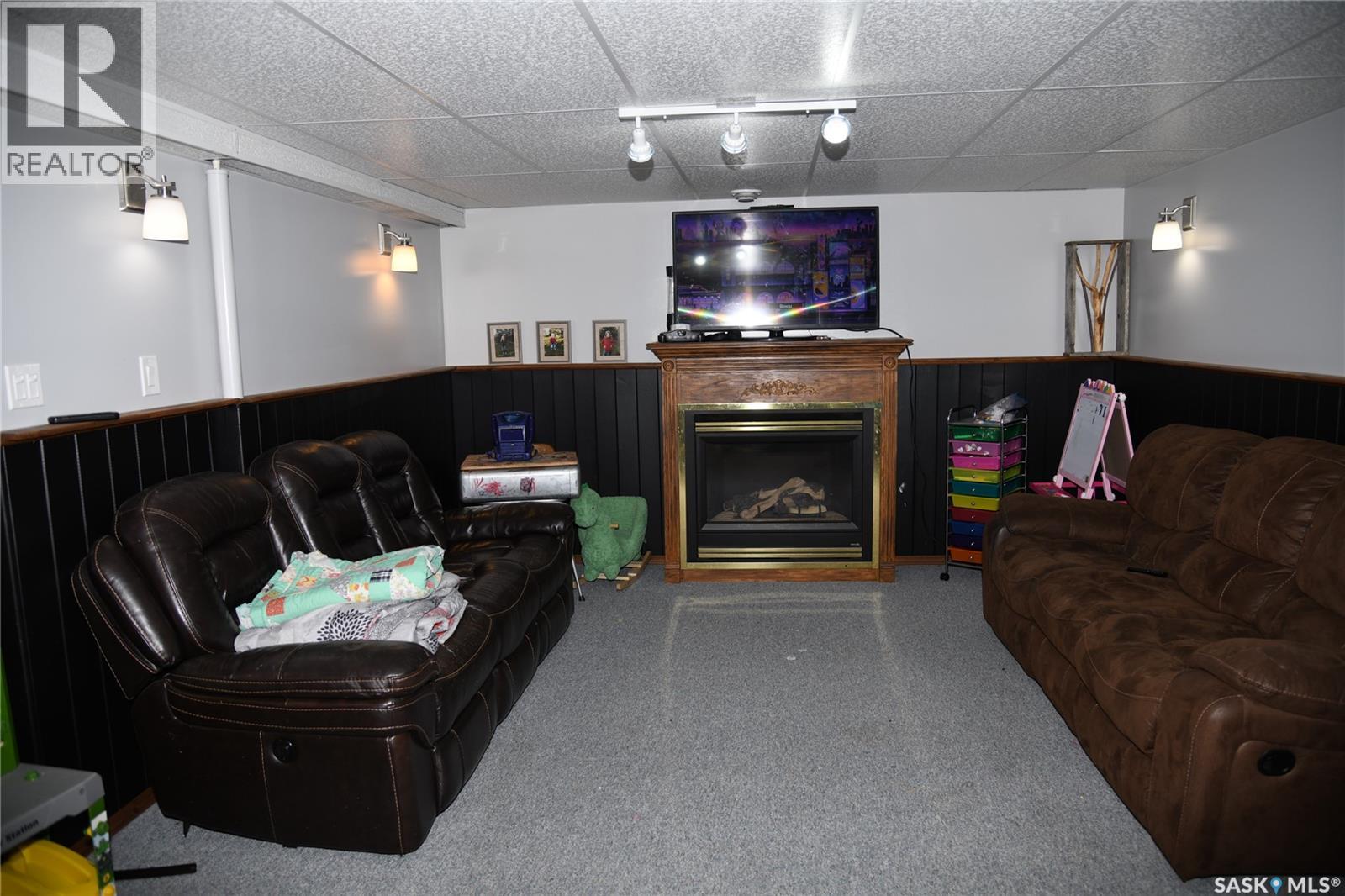 652 9th Street W, Shaunavon, Saskatchewan  S0N 2M0 - Photo 40 - SK016116