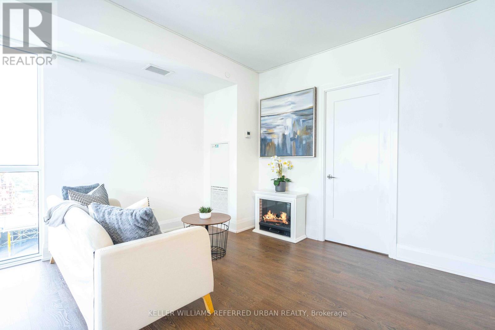 1802 - 101 Erskine Avenue, Toronto (Mount Pleasant East), Ontario  M4P 1Y5 - Photo 9 - C12358087