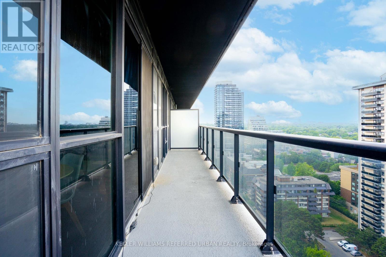 1802 - 101 Erskine Avenue, Toronto (Mount Pleasant East), Ontario  M4P 1Y5 - Photo 6 - C12358087