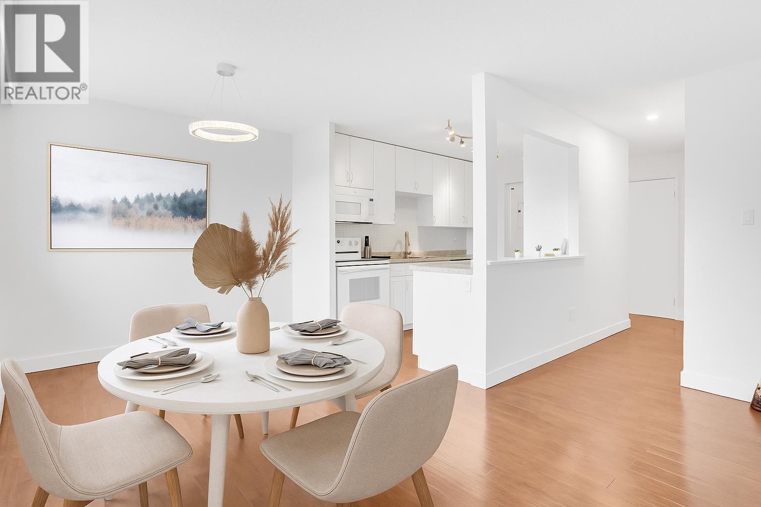 307 2381 Bury Avenue, Port Coquitlam, British Columbia  V3C 1Z9 - Photo 2 - R3039104