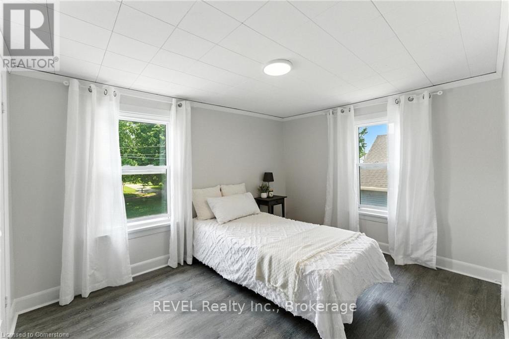 4599 Fourth Avenue, Niagara Falls, Ontario  L2E 4N5 - Photo 18 - X12358152