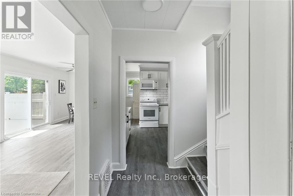 4599 Fourth Avenue, Niagara Falls, Ontario  L2E 4N5 - Photo 5 - X12358152