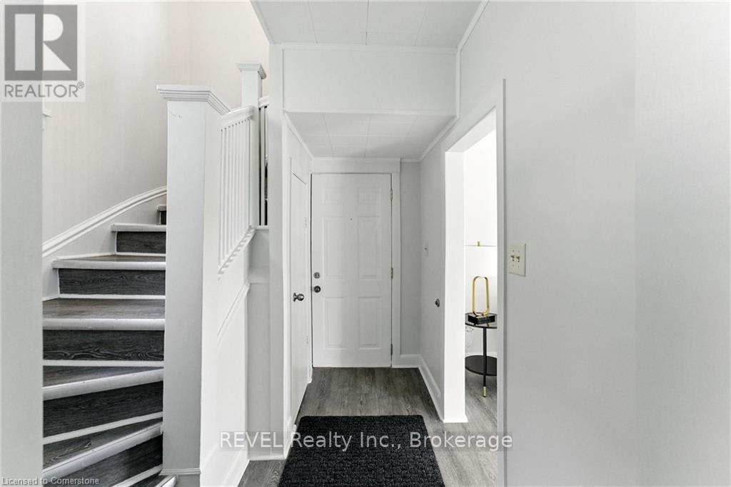 4599 Fourth Avenue, Niagara Falls, Ontario  L2E 4N5 - Photo 6 - X12358152