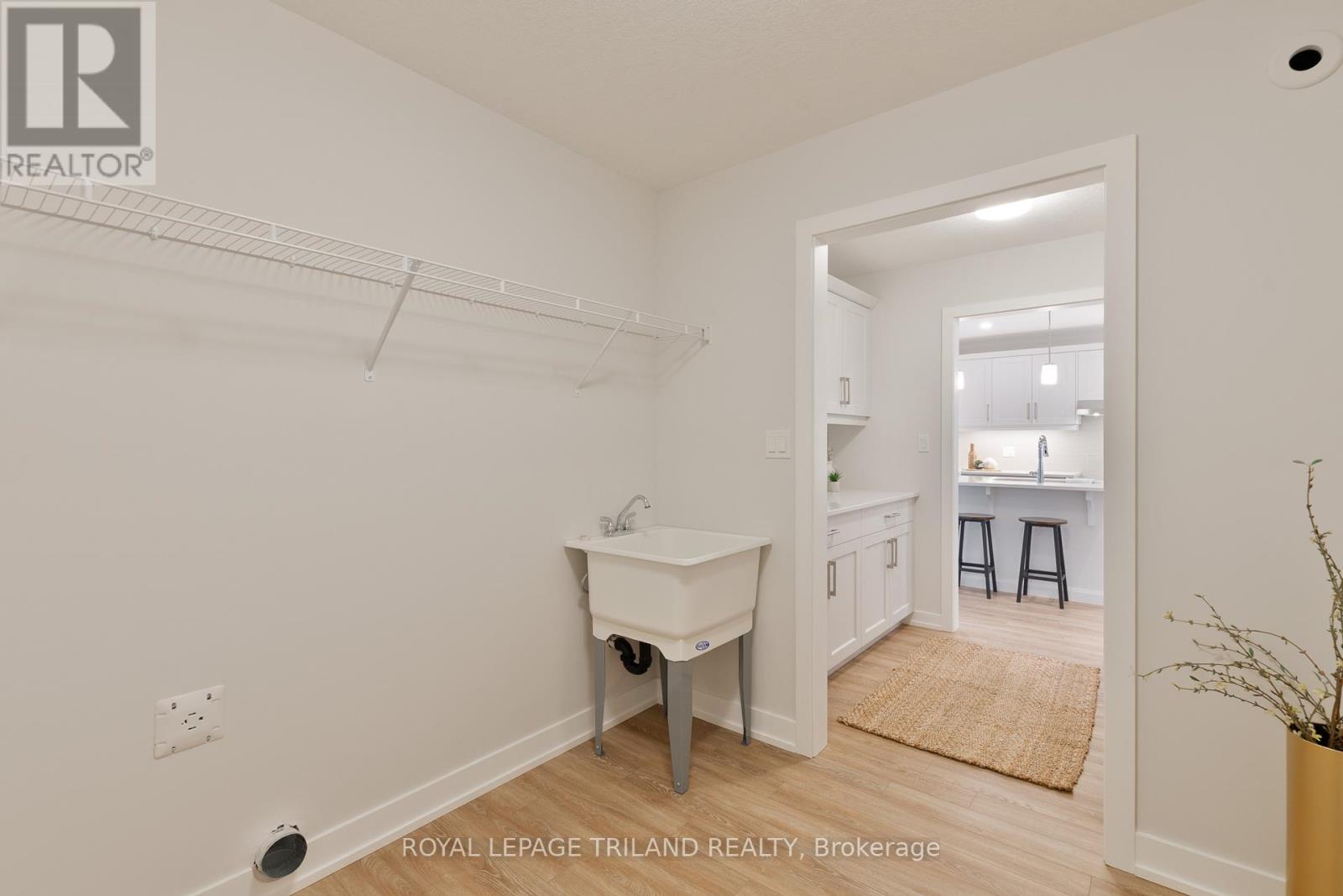 71 Harrow Lane, St. Thomas, Ontario  N5R 0P3 - Photo 18 - X12173309