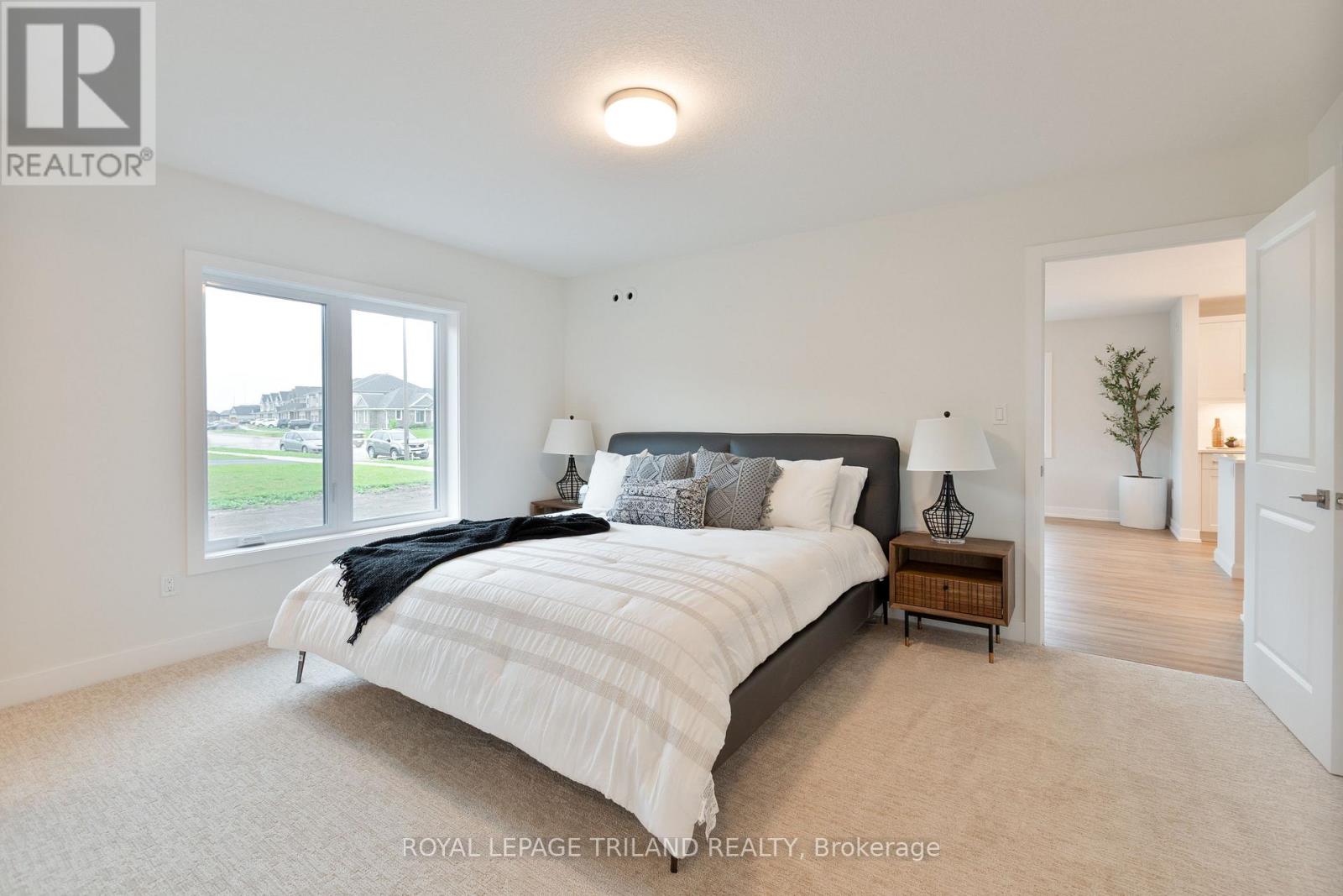 71 Harrow Lane, St. Thomas, Ontario  N5R 0P3 - Photo 13 - X12173309