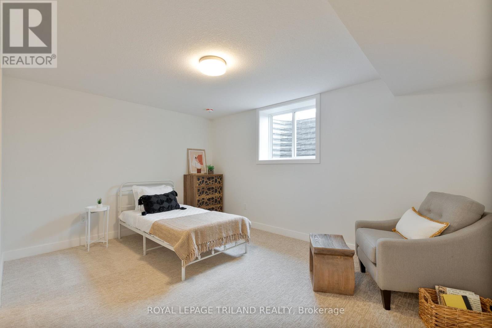 71 Harrow Lane, St. Thomas, Ontario  N5R 0P3 - Photo 22 - X12173309