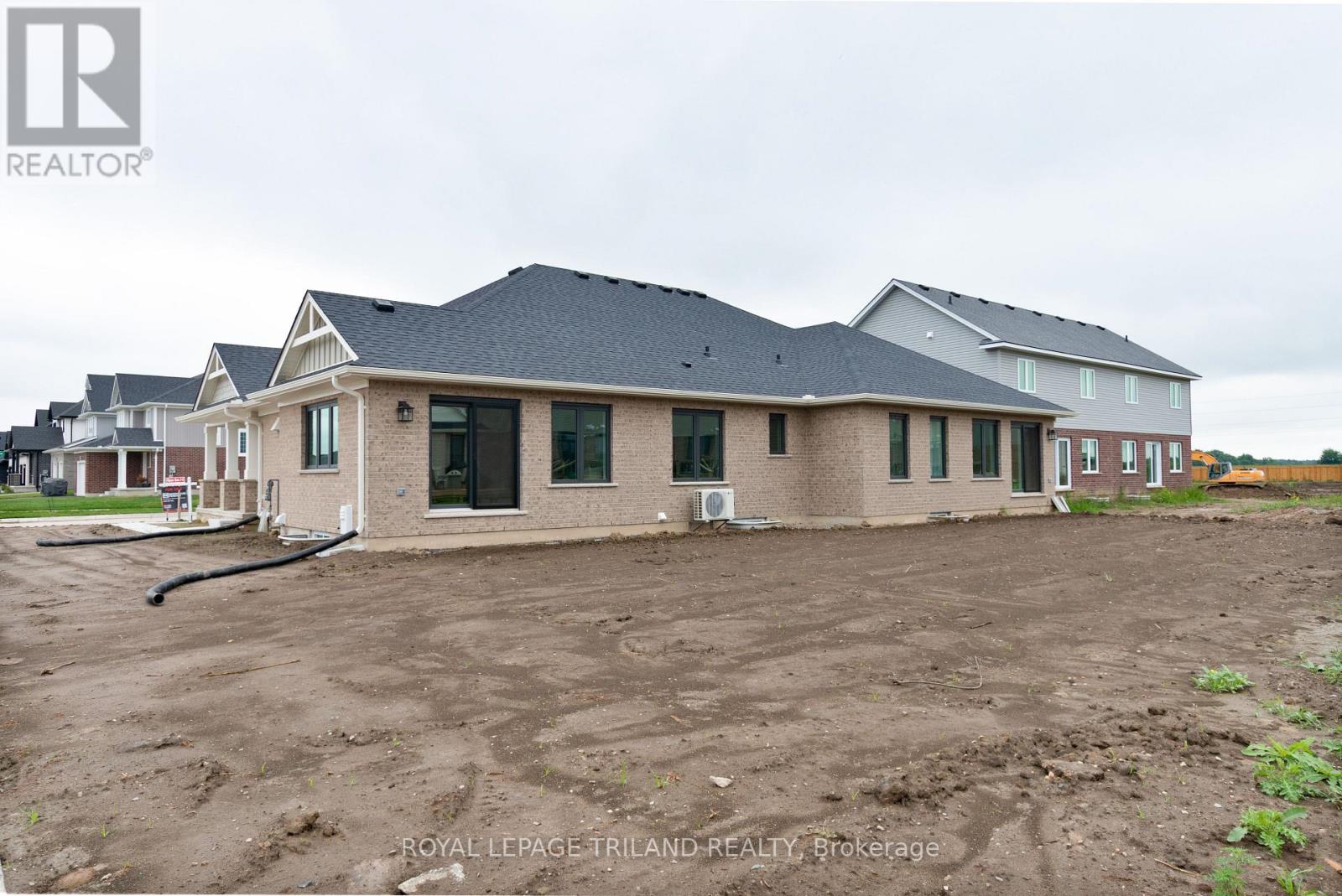 71 Harrow Lane, St. Thomas, Ontario  N5R 0P3 - Photo 27 - X12173309