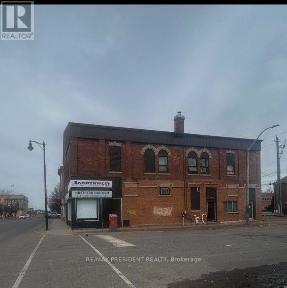 126 May Street N, Thunder Bay, Ontario  P7C 3P2 - Photo 8 - X12357959
