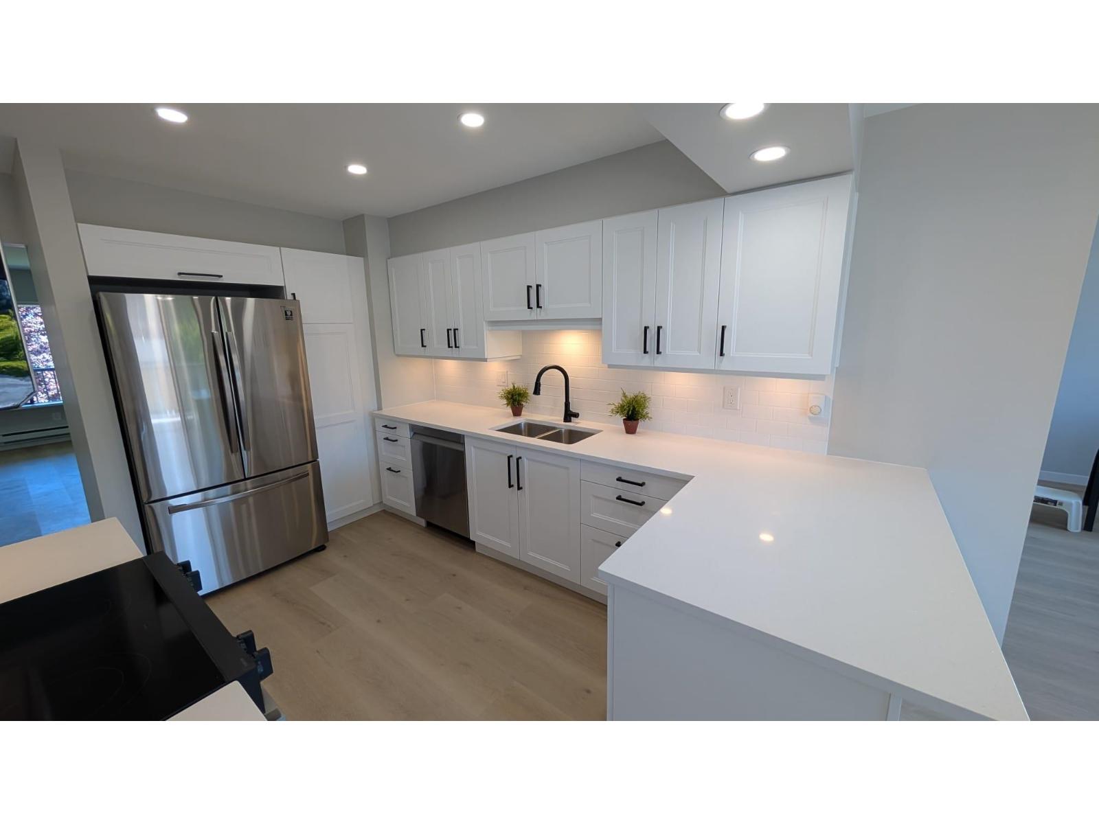 40 32959 George Ferguson Way, Abbotsford, British Columbia  V2S 7W9 - Photo 3 - R3032556