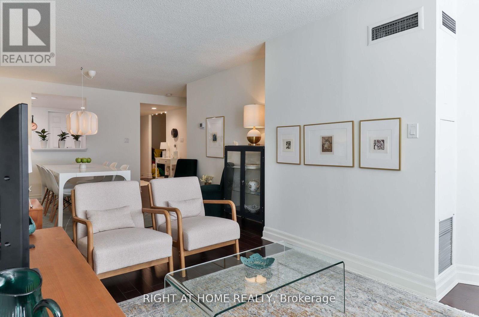 402 - 225 Davenport Road, Toronto, Ontario  M5R 3R2 - Photo 10 - C12358117