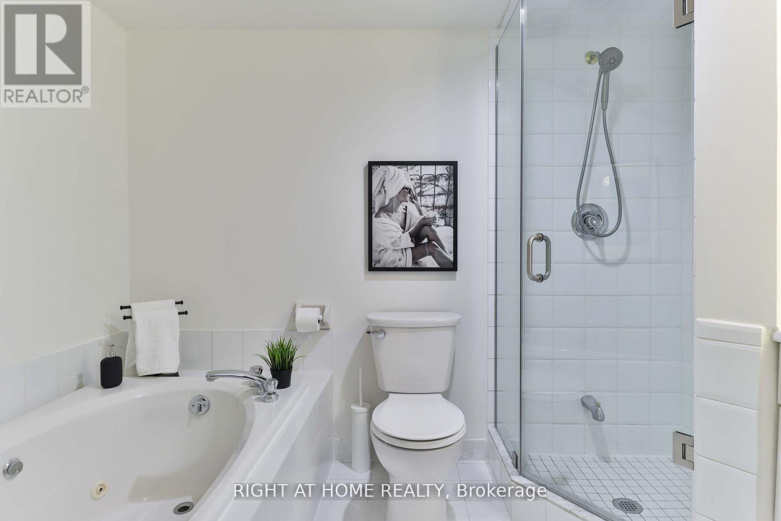 402 - 225 Davenport Road, Toronto, Ontario  M5R 3R2 - Photo 24 - C12358117