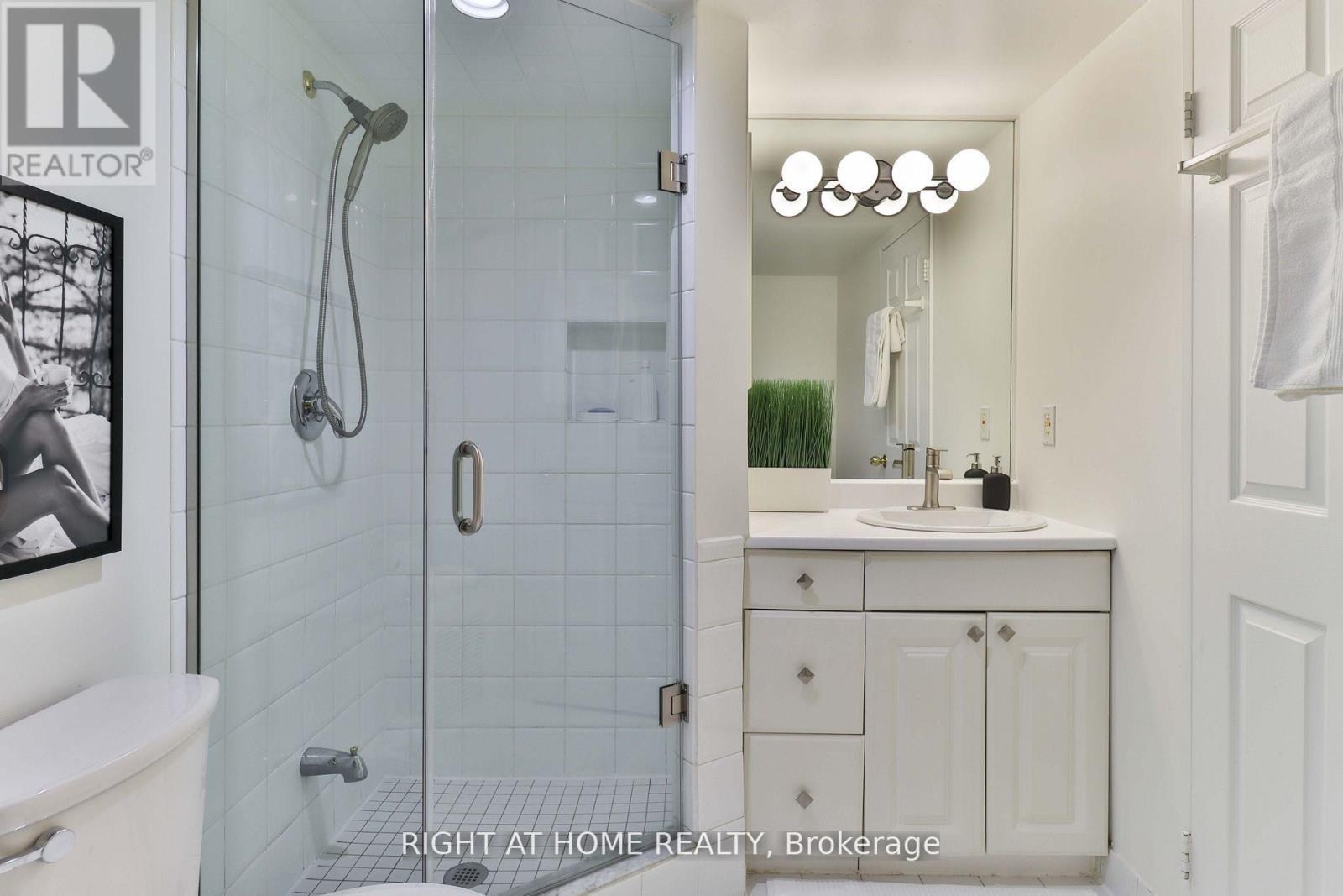 402 - 225 Davenport Road, Toronto, Ontario  M5R 3R2 - Photo 25 - C12358117