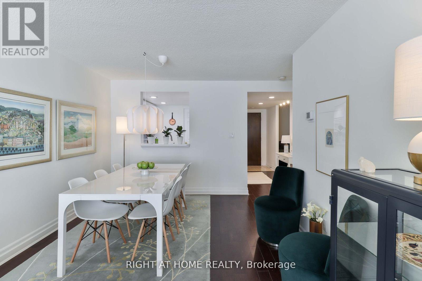 402 - 225 Davenport Road, Toronto, Ontario  M5R 3R2 - Photo 4 - C12358117