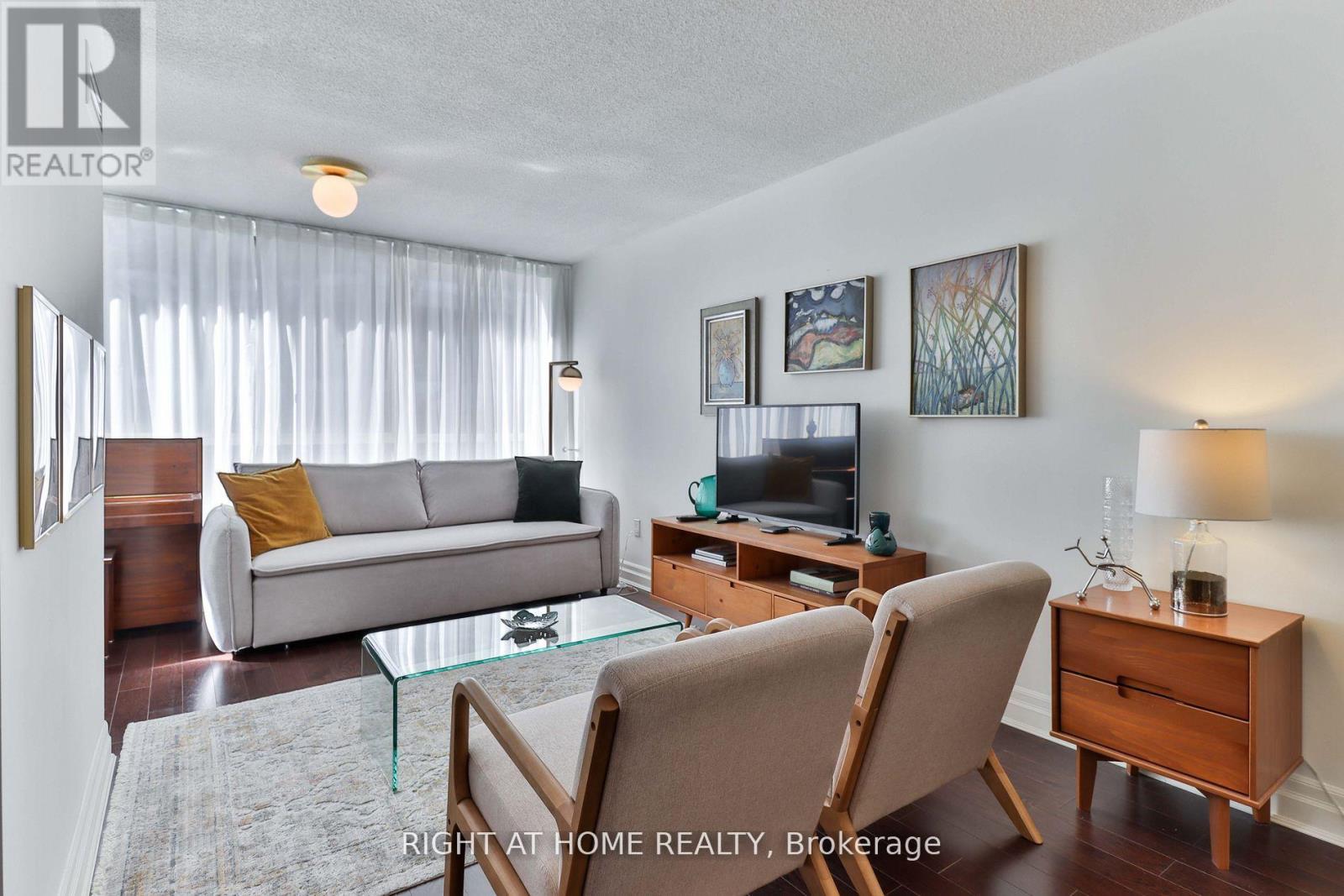 402 - 225 Davenport Road, Toronto, Ontario  M5R 3R2 - Photo 5 - C12358117
