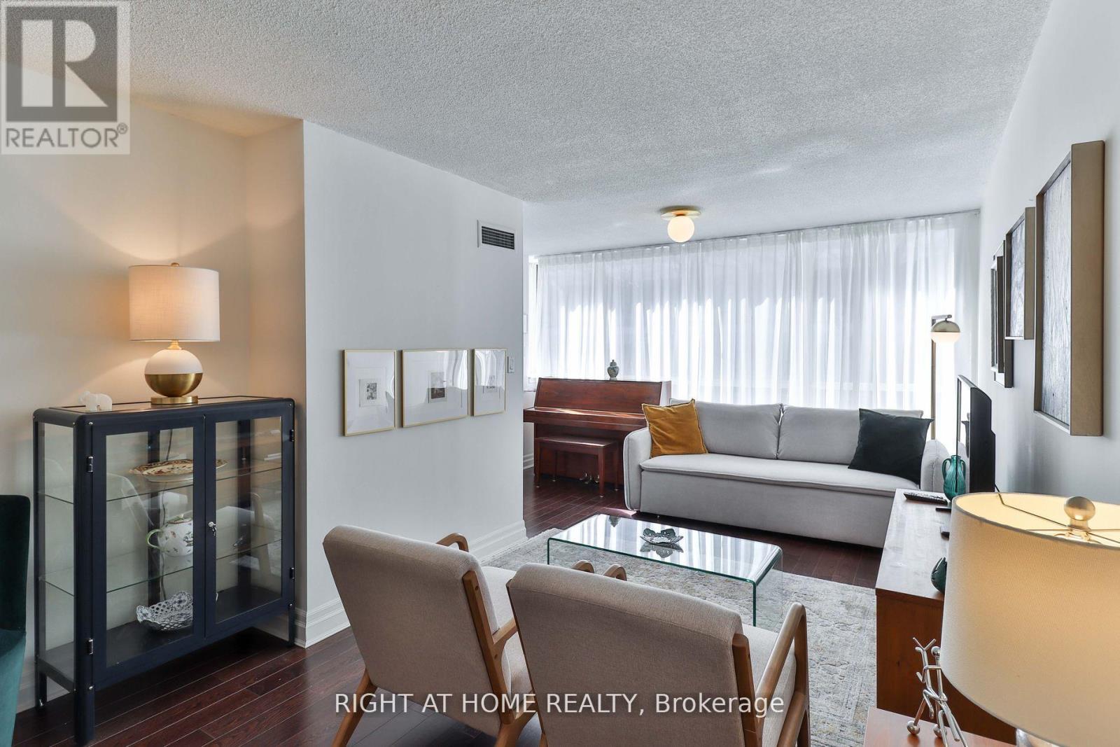 402 - 225 Davenport Road, Toronto, Ontario  M5R 3R2 - Photo 6 - C12358117