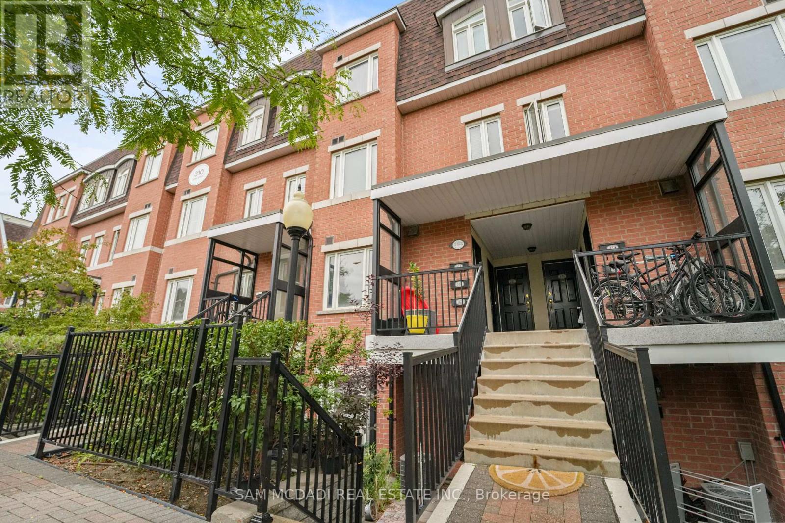 Property at 170 - 310 JOHN STREET image 3