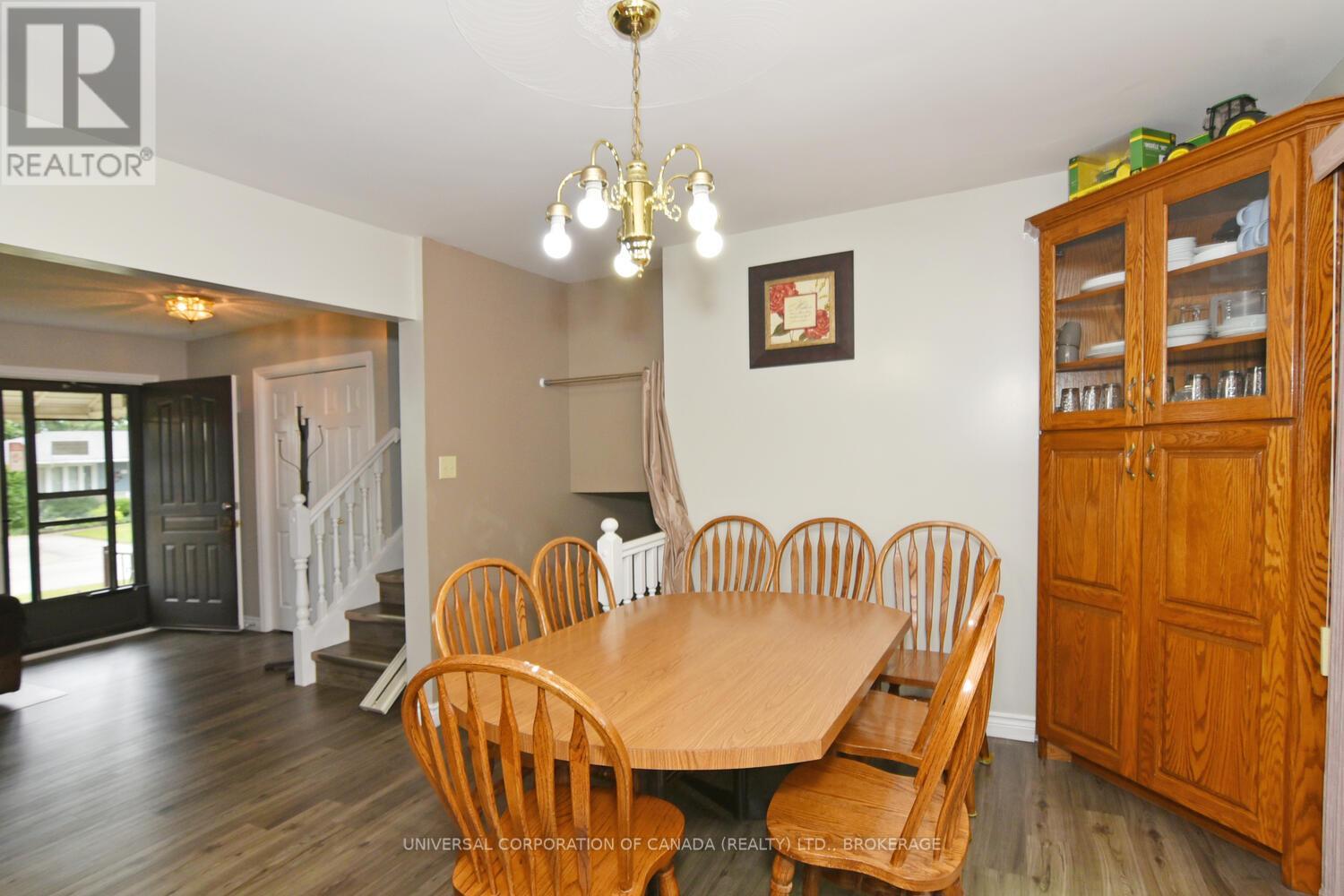 406 Elm Avenue N, North Perth, Ontario  N4W 3G2 - Photo 10 - X12358161