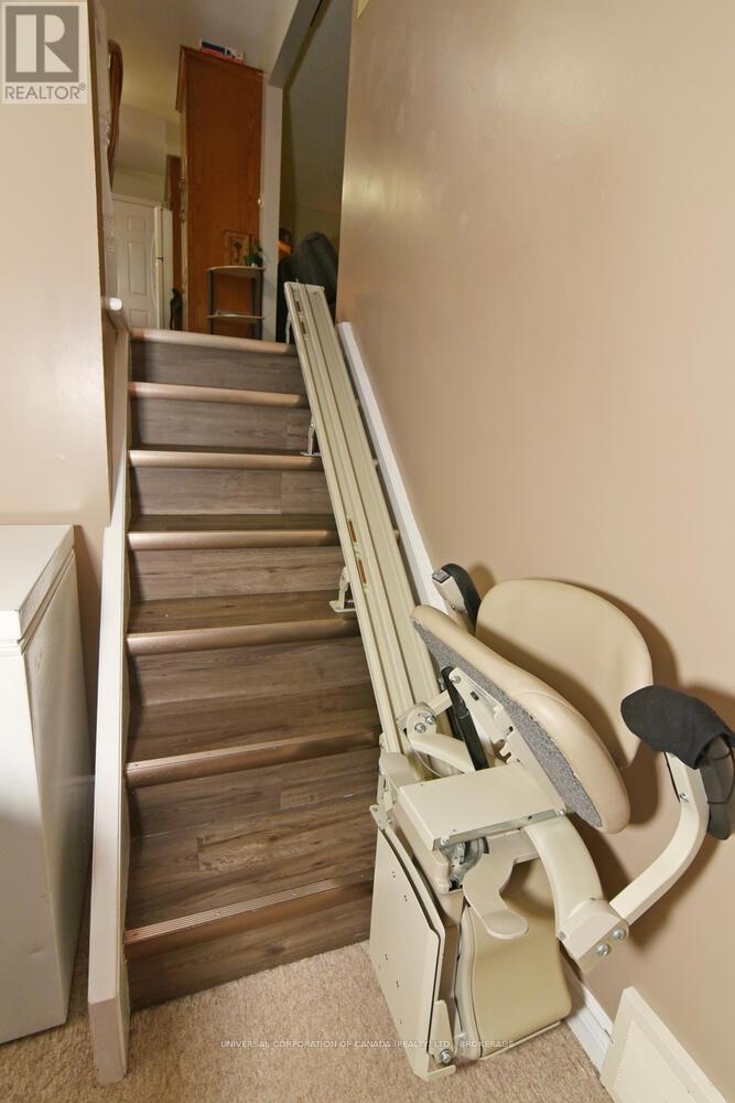 406 Elm Avenue N, North Perth, Ontario  N4W 3G2 - Photo 18 - X12358161