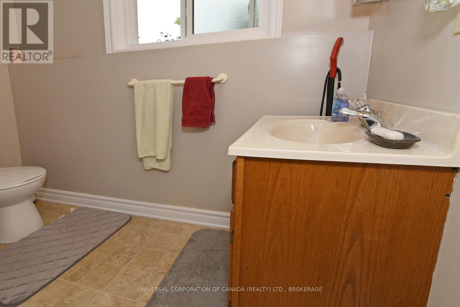 406 Elm Avenue N, North Perth, Ontario  N4W 3G2 - Photo 22 - X12358161