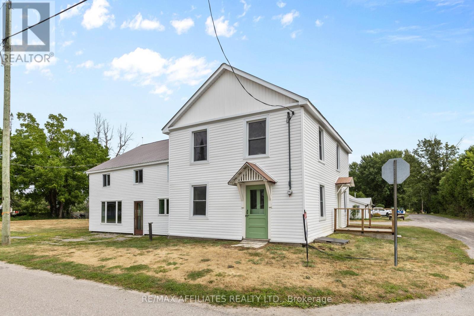 79 Henry Street, Merrickville-Wolford, Ontario  K0G 1G0 - Photo 2 - X12358181