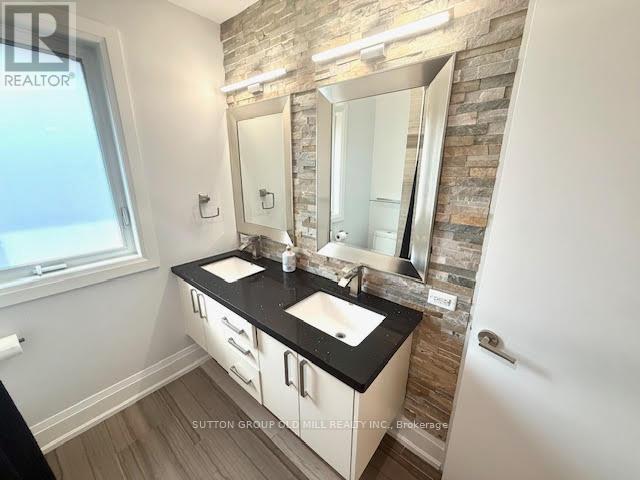 Upper - 46 Bemersyde Drive, Toronto, Ontario  M9A 2T2 - Photo 18 - W12358128