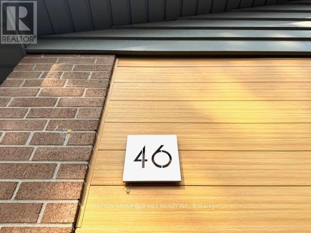 Upper - 46 Bemersyde Drive, Toronto, Ontario  M9A 2T2 - Photo 2 - W12358128