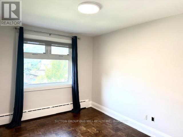 Upper - 46 Bemersyde Drive, Toronto, Ontario  M9A 2T2 - Photo 27 - W12358128