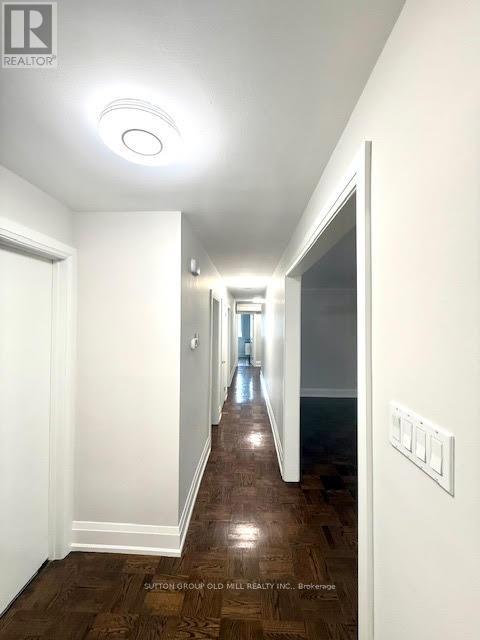 Upper - 46 Bemersyde Drive, Toronto, Ontario  M9A 2T2 - Photo 30 - W12358128