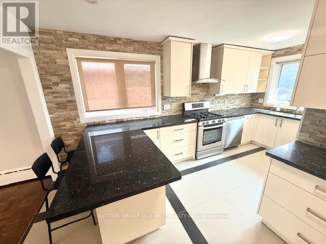 Upper - 46 Bemersyde Drive, Toronto, Ontario  M9A 2T2 - Photo 8 - W12358128