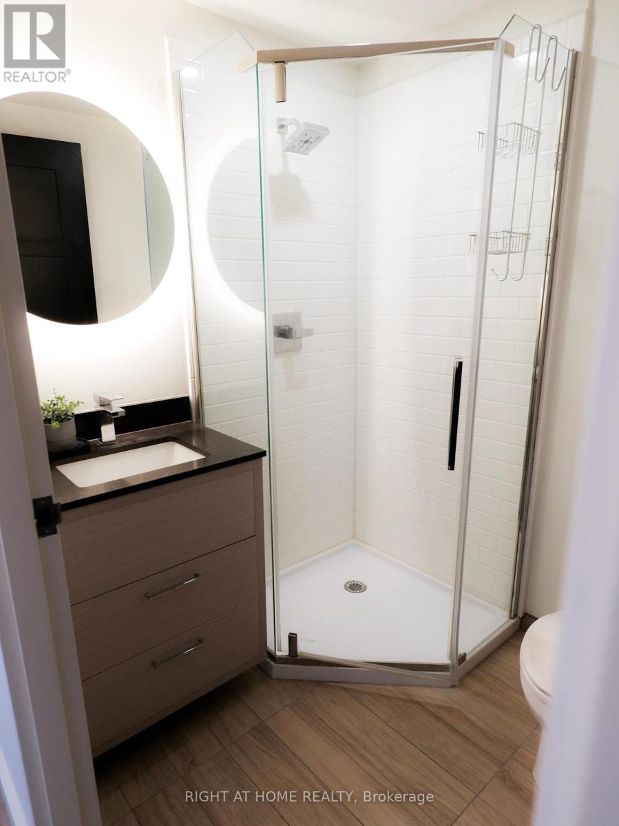 2032 - 145 Columbia Street W, Waterloo, Ontario  N2L 3L2 - Photo 11 - X12358135