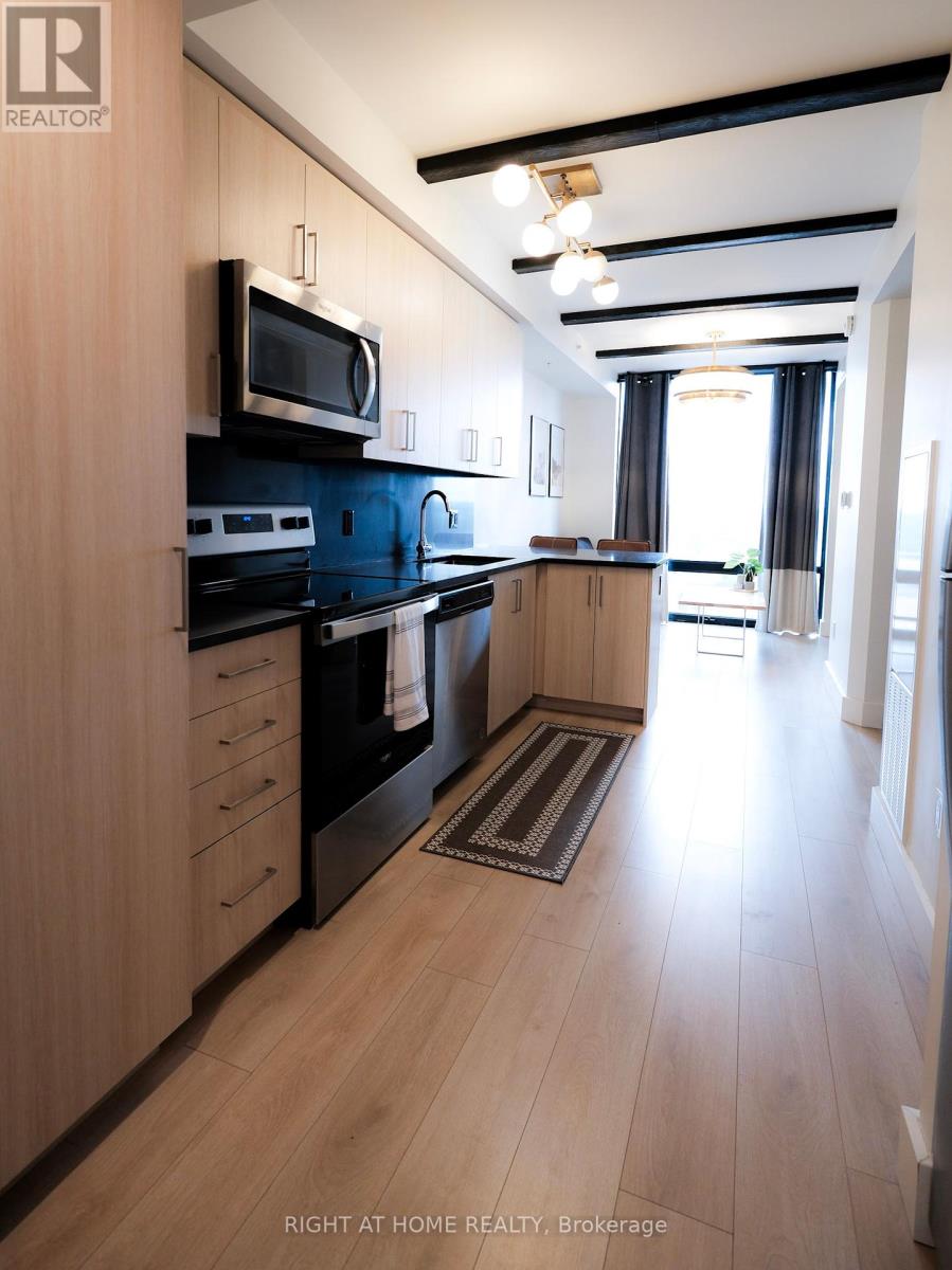 2032 - 145 Columbia Street W, Waterloo, Ontario  N2L 3L2 - Photo 3 - X12358135
