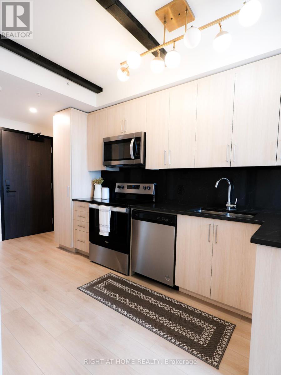 2032 - 145 Columbia Street W, Waterloo, Ontario  N2L 3L2 - Photo 4 - X12358135