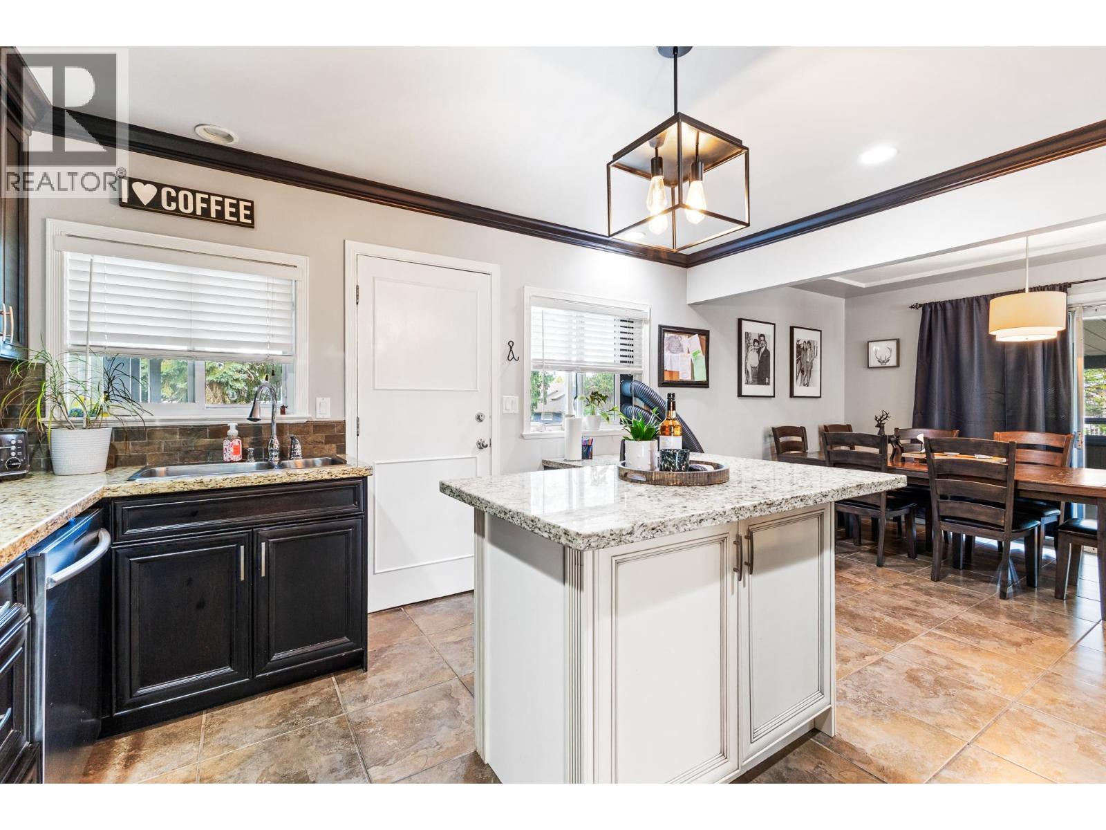 605 Laurentian Crescent, Coquitlam, British Columbia  V3J 6H3 - Photo 12 - R3039528