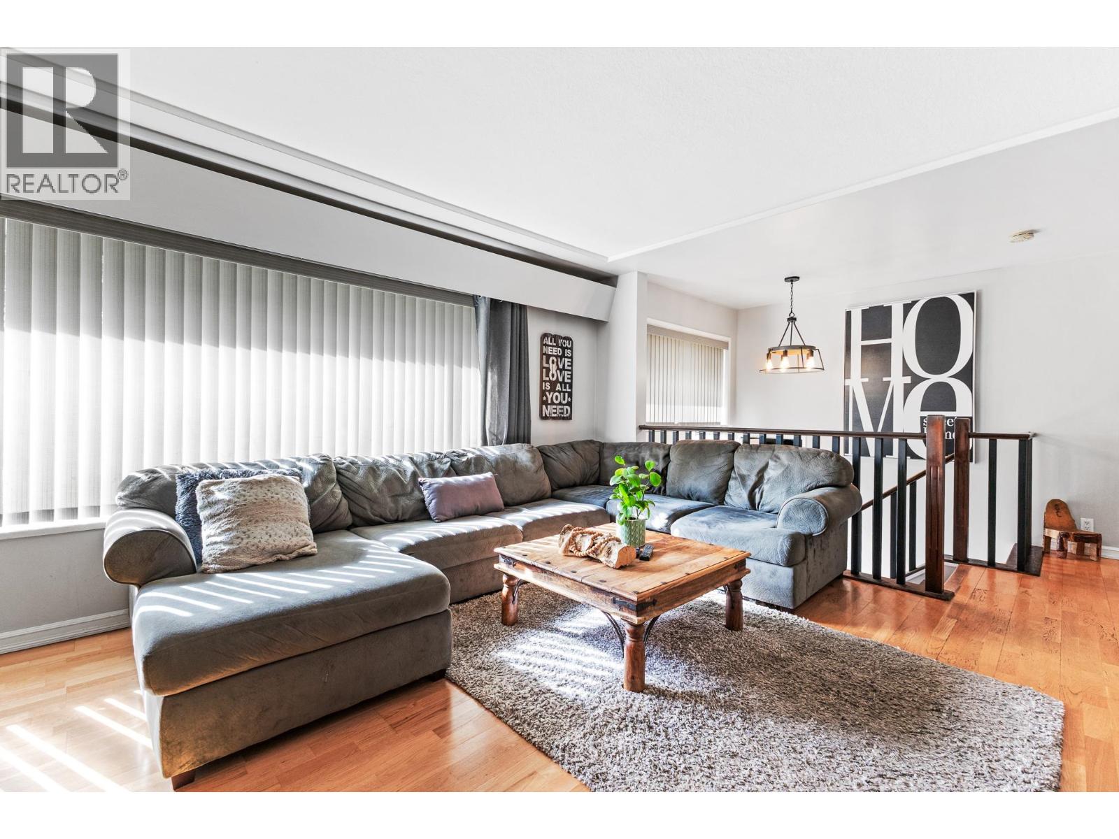 605 Laurentian Crescent, Coquitlam, British Columbia  V3J 6H3 - Photo 5 - R3039528