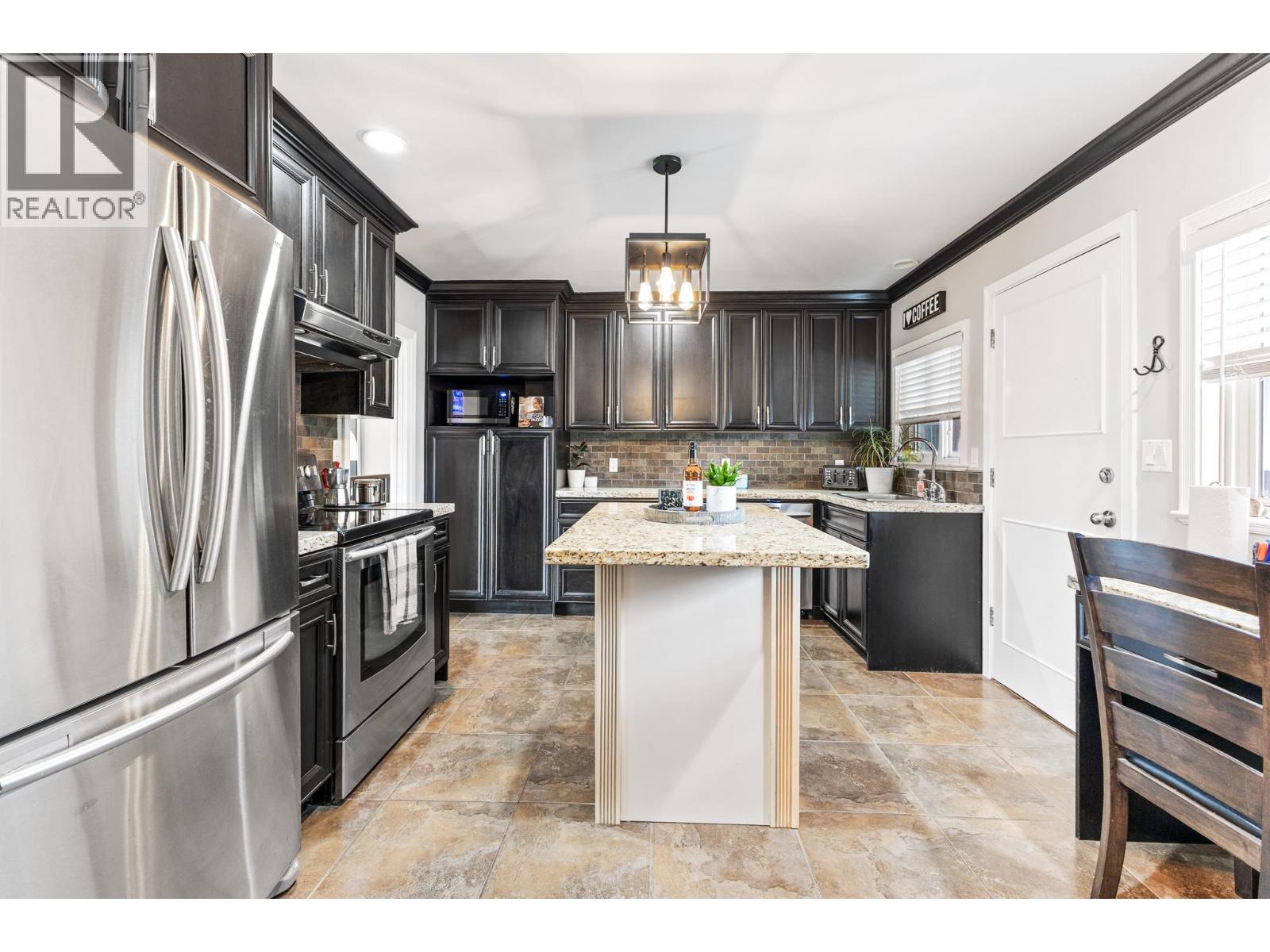 605 Laurentian Crescent, Coquitlam, British Columbia  V3J 6H3 - Photo 11 - R3039528