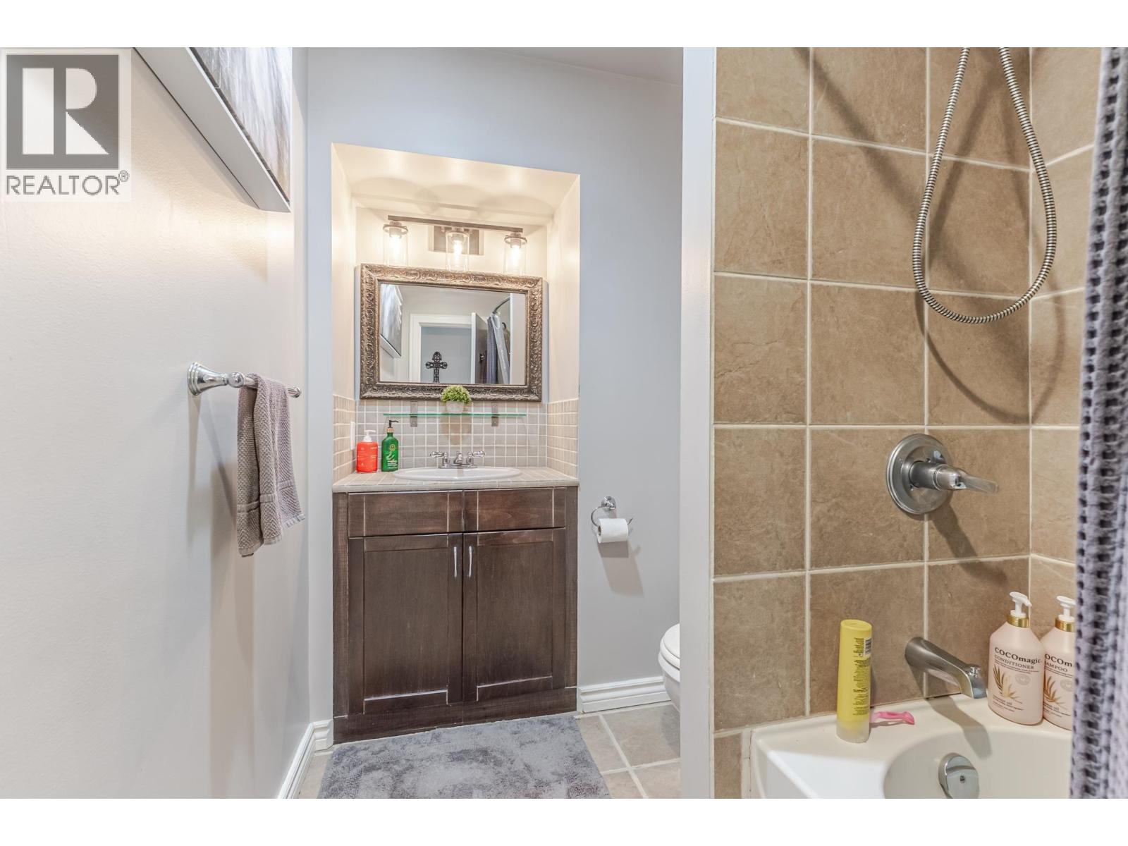 605 Laurentian Crescent, Coquitlam, British Columbia  V3J 6H3 - Photo 18 - R3039528