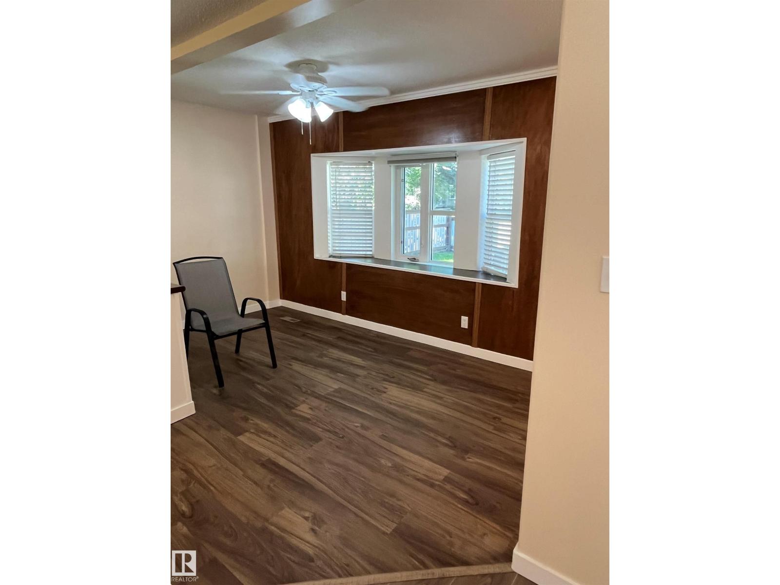 Property at 12135 81 ST NW image 2