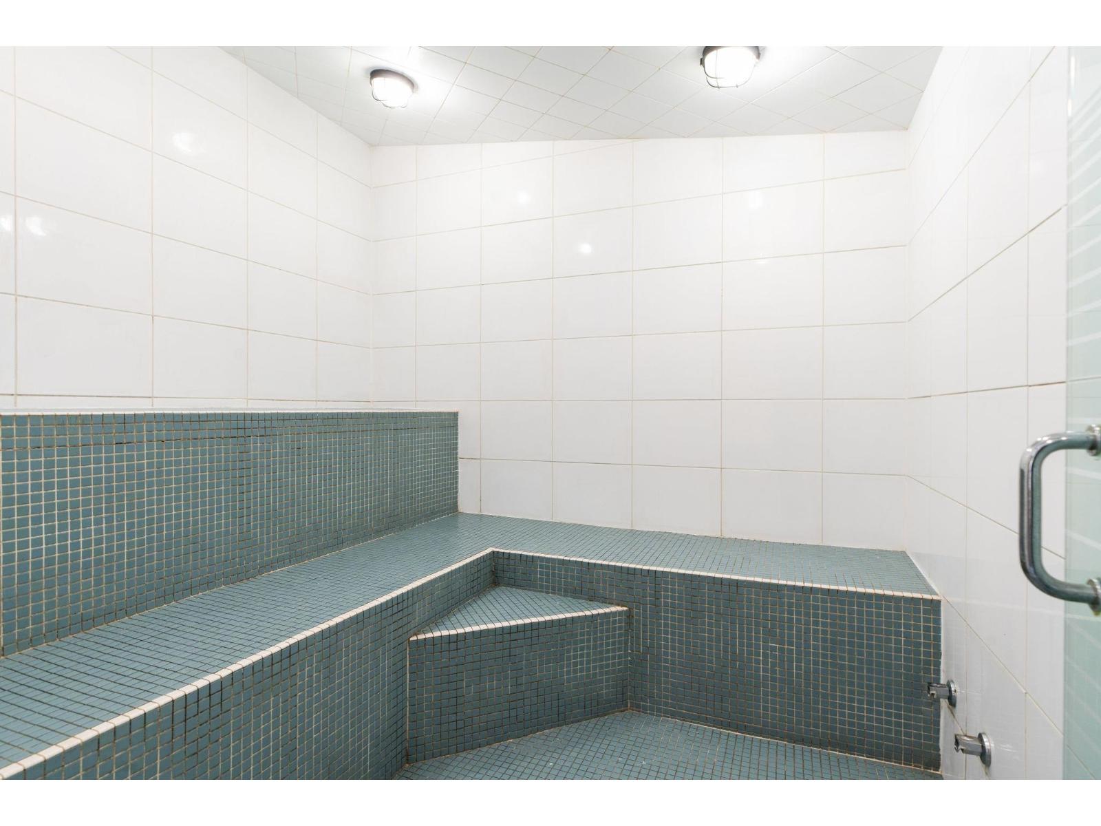 415 10866 City Parkway, Surrey, British Columbia  V3T 5W9 - Photo 30 - R3039407